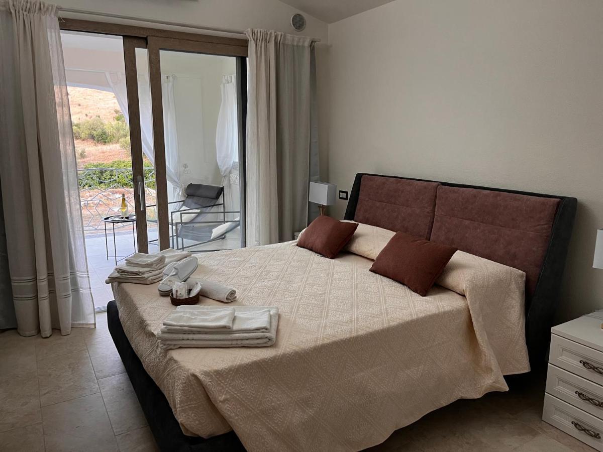 Lamefata Hotell San Teodoro  Exteriör bild