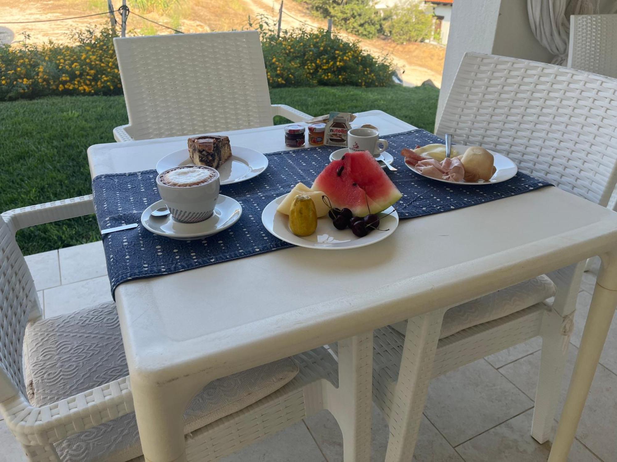 Lamefata Hotell San Teodoro  Exteriör bild